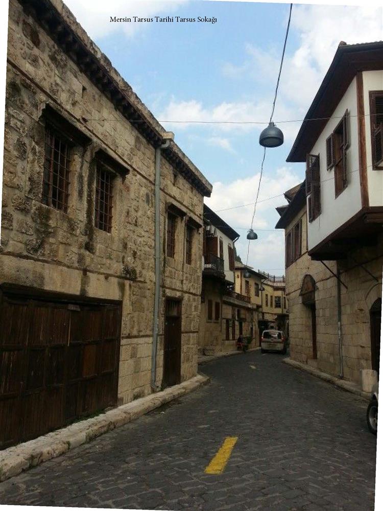 Tarihi Tarsus Sokağı.jpg